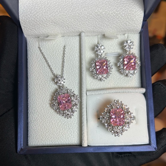 Sparkling Jewelry Set with box and Paper Bag - Picture 1 of 15